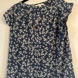 Fun 2 Fun Navy and White Flutter Floral Blouse